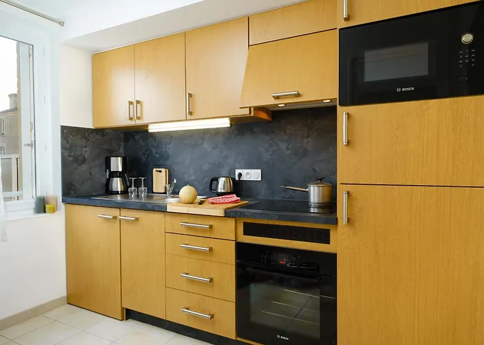 Face A La 1 2 Personnes Aubin Sur Lejlighed *